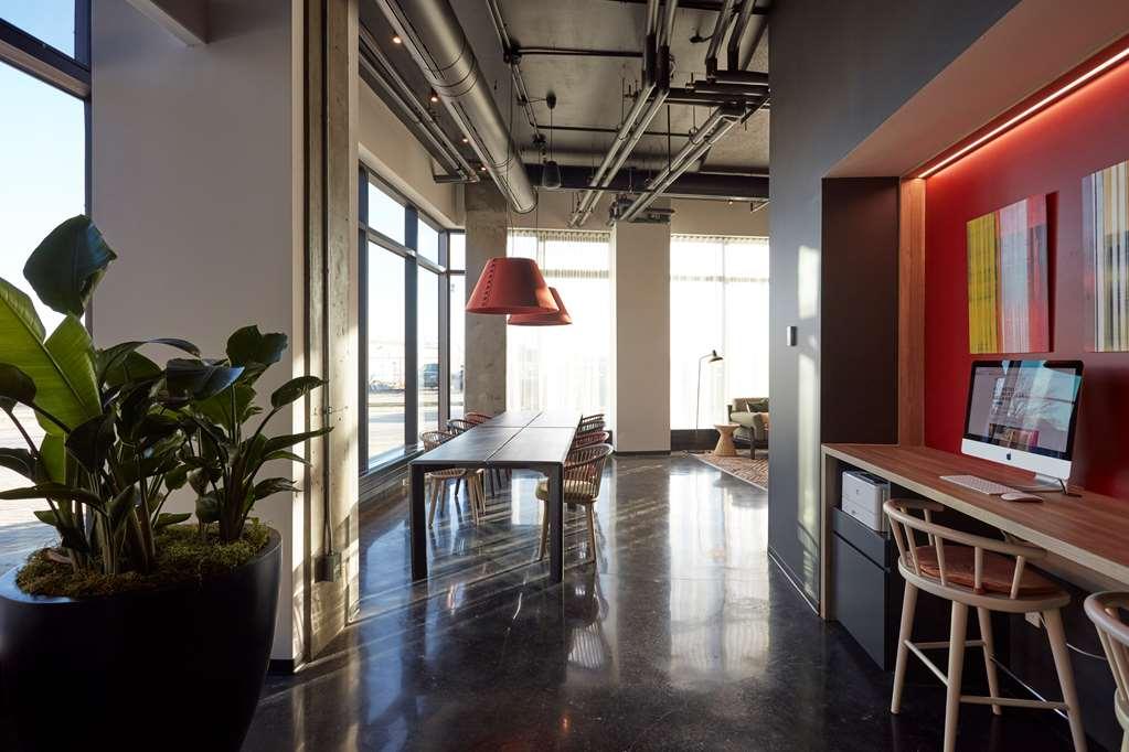 Alt Hotel Calgary East Village Interiør billede