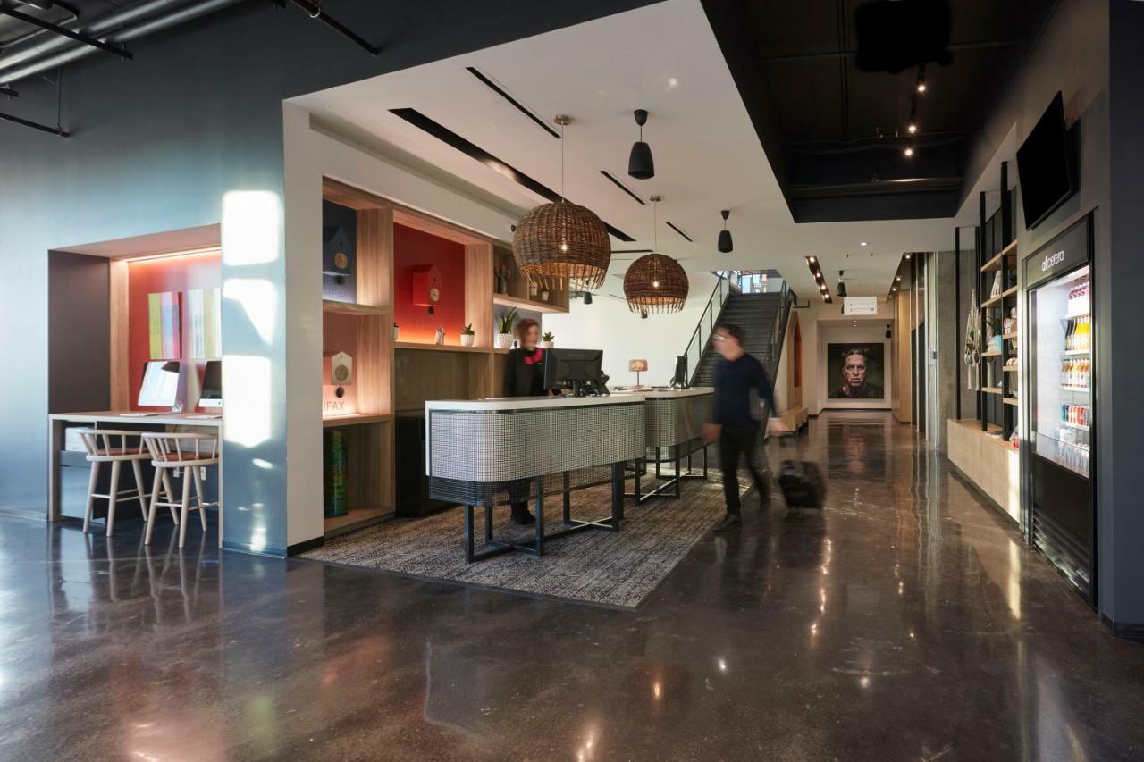 Alt Hotel Calgary East Village Eksteriør billede