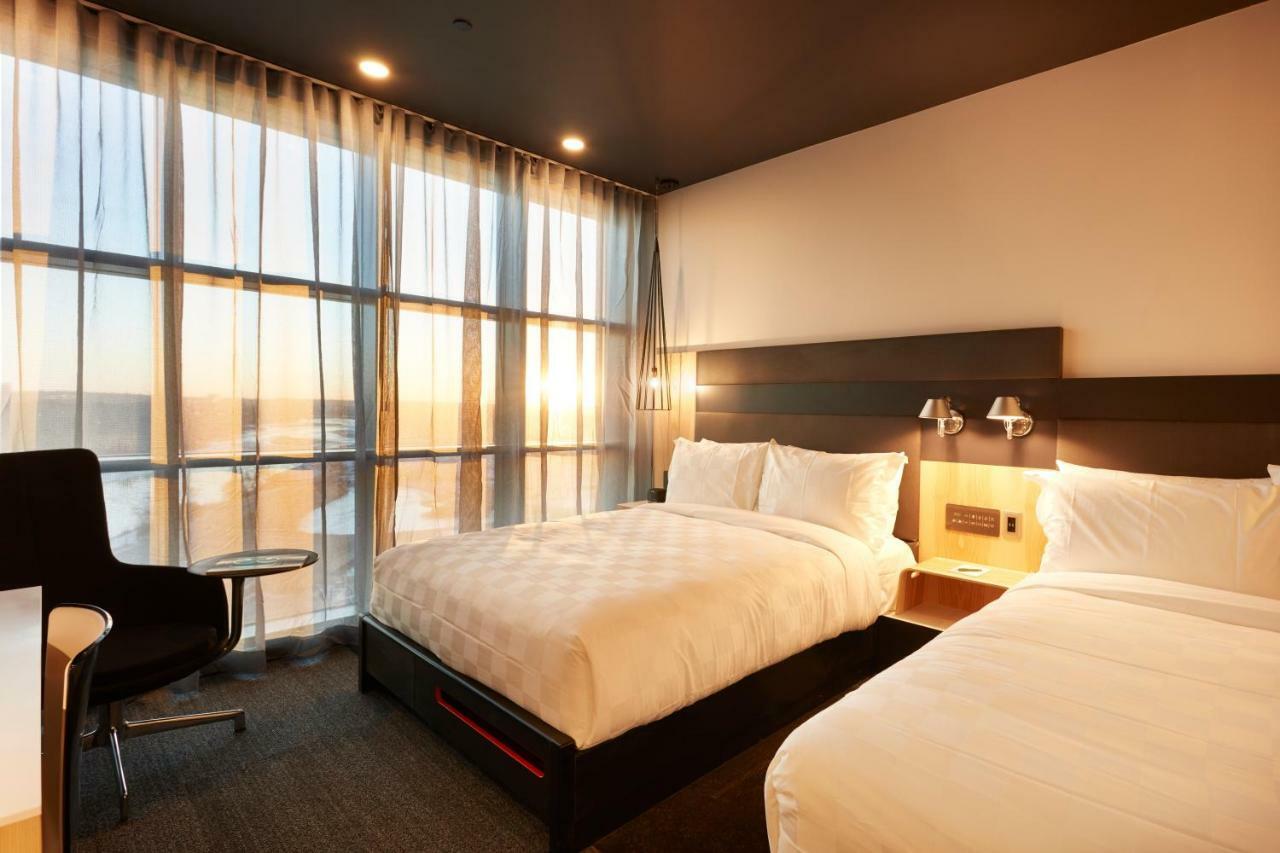Alt Hotel Calgary East Village Eksteriør billede